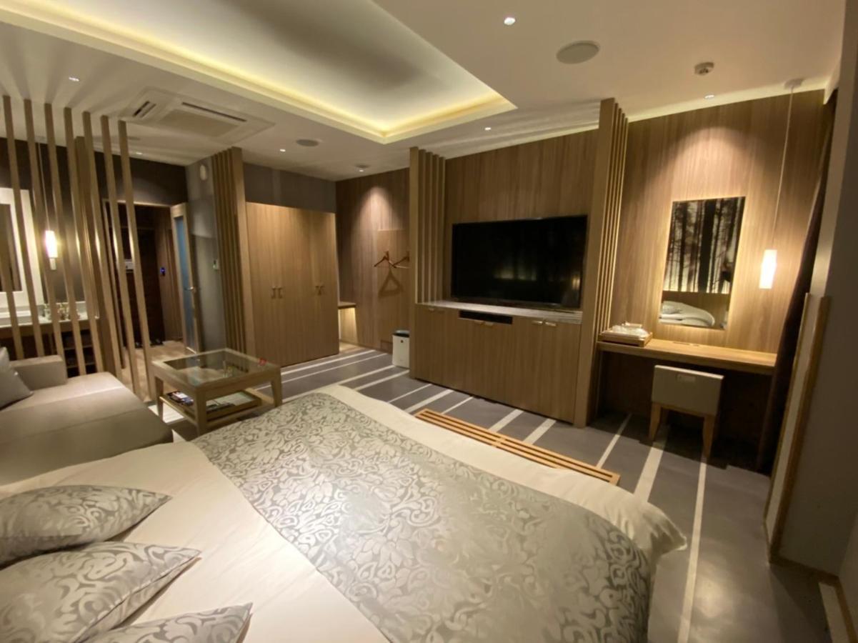 ホテル ポルト 男塾ホテルグループ (Adults Only) Himeji Exterior photo